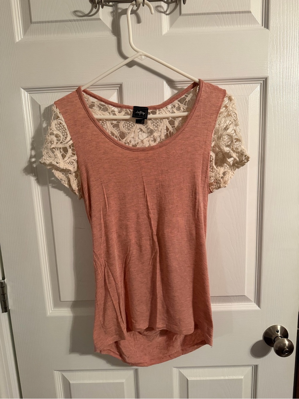 Daytrip Dusty Rose Tee with Cream Lace Sleeves